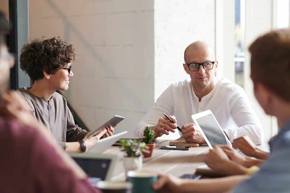 Enhancing Small Business Efficiency with Strategic Time Tracking