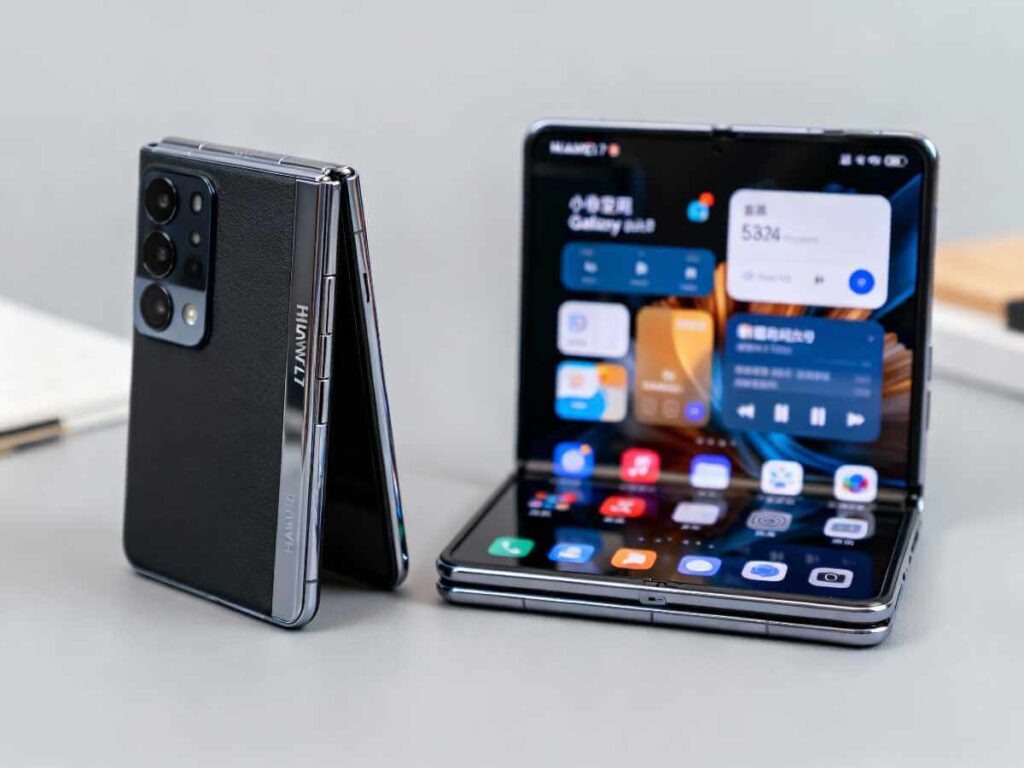 Samsung Galaxy Z Fold 7 and Huawei Mate X7 positioned for direct comparison of foldable smartphone designs and specifications